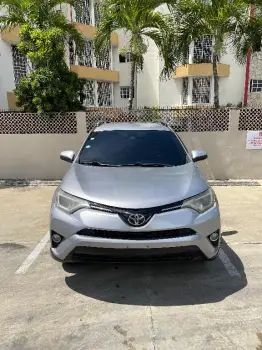 Toyota rav4 le 2018 en optimas condiciones