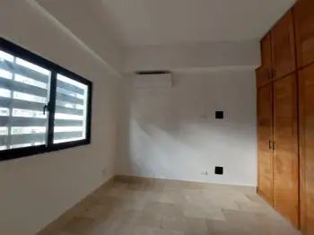 Venta de apartamento en serrallés.