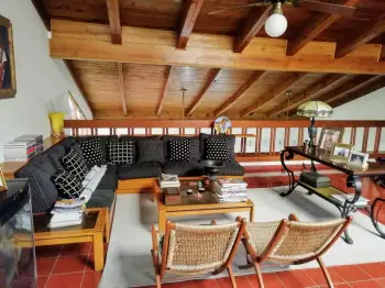 Vendo cómoda confortable y bella  casa en arroyo hondo viejo de oportu