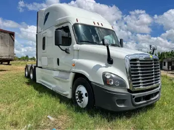 Camion cabezote freighliner cascadia 2014