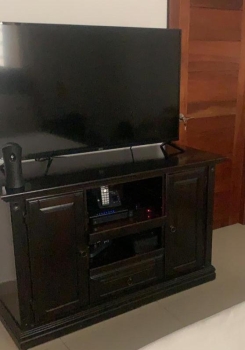 Mueble para tv en madera fina