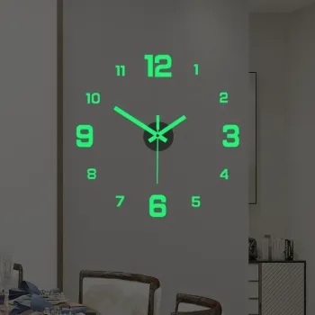 Reloj de pared multicolor nuevo en su caja