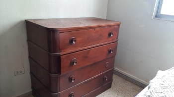 Cama con buro en caoba centenaria en santo domingo dn
