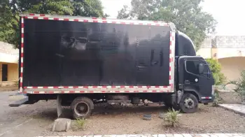 Camion mitsubishi fuso en la altagracia