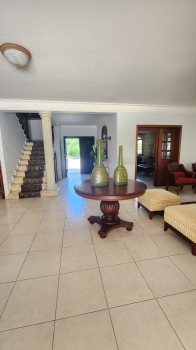 Villa con vista al campo de golf metro country club