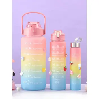 Kit compuesto por 3 botellas con frases motivadoras