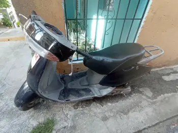 Honda lead