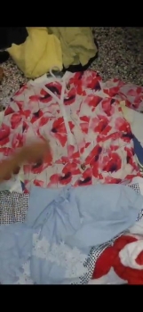 Blusas y faldas como nuevas 600 pesos  en santo domingo dn