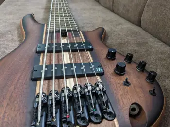 Bajo ibanez premium sr1356b acepto cambio