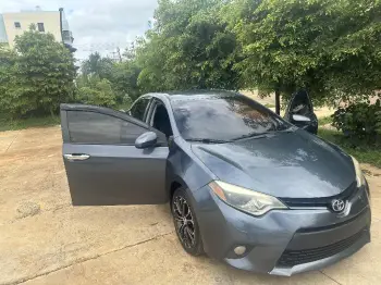 Vendo vehículo en buen estado  en santo domingo este