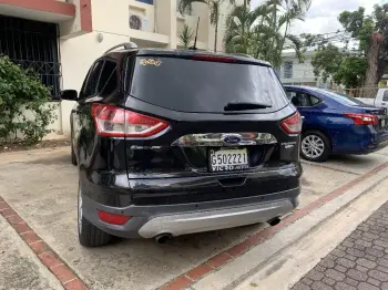 Ford escape titanium 2014  en santo domingo dn