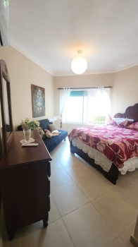 Apartamento amueblado en 1ra. linea de  playa juan dolio