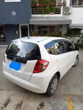 Se vende carro honda fit 2010 en excelentes condiciones