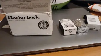 Juego de candados master lock con llaves comunes