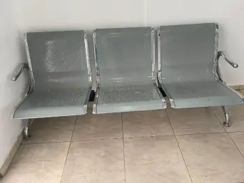 Silla de espera de 3 asientos