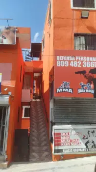 Apartamento en lugar céntrico av. enrique jiménez moya