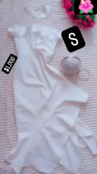 Hermoso vestido blanco hueso