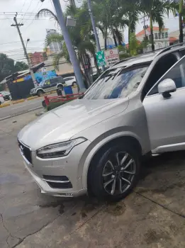 Volvo cx90 año 2019 ligeramente negociable