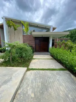 Hermosa villa en jarabacoa a 3 minutos del rio