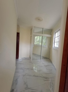 Vendo hermosa casa de 2 niveles en lucerna