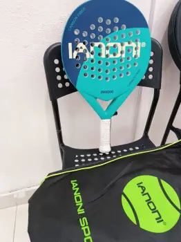 Gran variedad de palas de padel nuevas originales