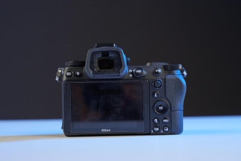 Nikon z7 cuerpo y acc. de fabrica