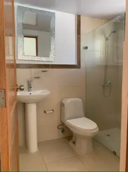 Apartamento en alquiler de 3 habitaciones residencial con casa club –