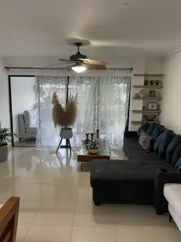 Apartamento en alquiler en los cacicazgos.