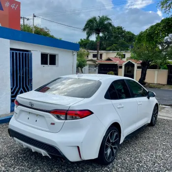 Toyota corolla se 2021 en santo domingo este