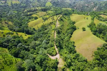 En jarabacoa solar de 1142 metros en titulo.