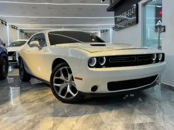 Dodge challenger v6 2015