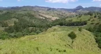 Venta de productiva finca con río en jarabacoa rpf-102