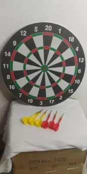 Juego de tiro al blanco con dardos