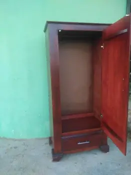 Armario pequeño para organizar ropa
