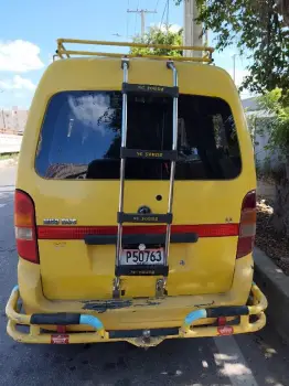 vendo minibus dong feng  año 2010 en santo domingo este