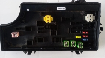 Caja de fusibles jeep patriot 2013