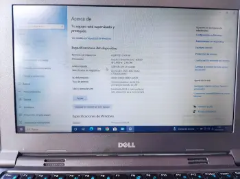 Mini lapto dell 4500 pesos nuevaaaaaa poco uso.