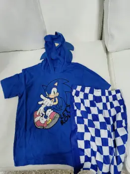 Vendo ropa de sonic numero 5. nueva
