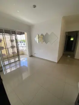 Rd5500000 vendo apartamento en tercer nivel en sector vista hermosa  t