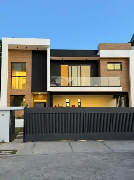 Casa de lujo en venta en cerro hermoso santiago - 2 niveles piscina y