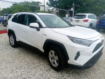 Toyota rav4 xle hybrida 2020 clean carfax