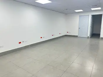 Amplios locales  de primer piso en el distrito nacional los restaurado