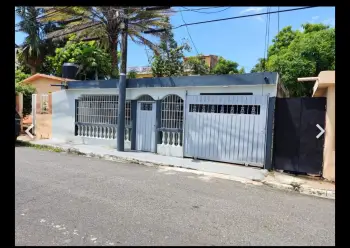 Casa 3 hab con buena ubicacion en sector invivienda s.d.e