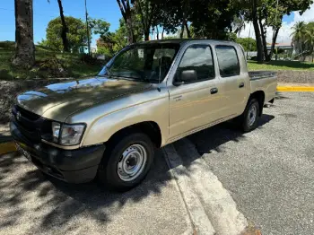 Toyota hilux 2003 impecable