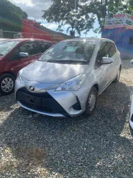 Toyota vitz 2019 impecable