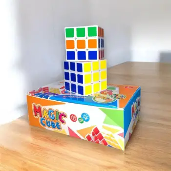 Cubo rubick disponible