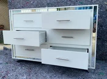 Gavetero de  seis gavetas moderno