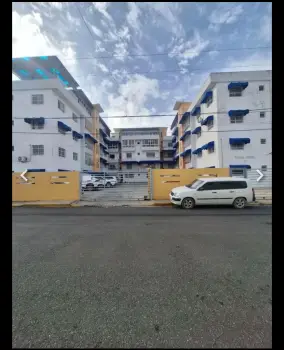 En venta apartamentos 1er nivel de 3 habitaciones 2 parqueos