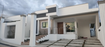 Casa de 4 habitaciones y 3.5 baños en venta san cristóbal república do