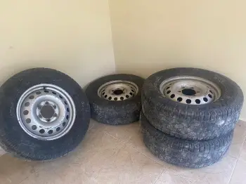 Aros con sus neumáticos 809-776-2476 en duarte